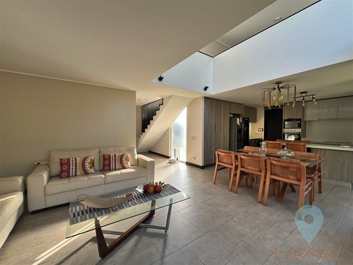 Venta Linda Casa Aislada En Condominio, 4d/4b, Las Pircas