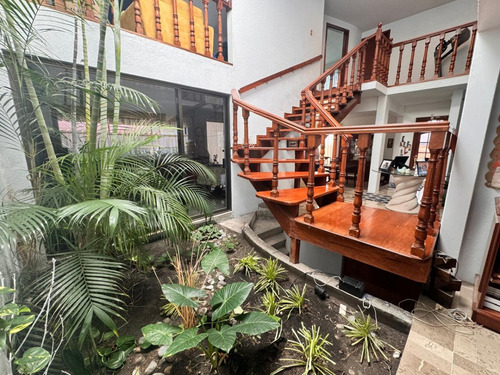 Preciosa Casa Con Seguridad En Jardines De Bellavista, Opción A 4ta Recamara En Planta Baja A Un Excelente Precio!!!