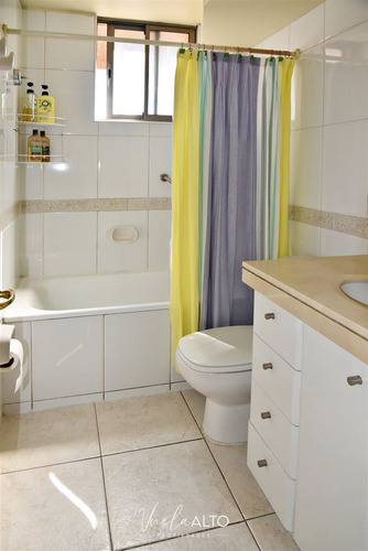 Depto. En Venta 3 Dorm. / Montealegre / Metro Colon / 2 Est.