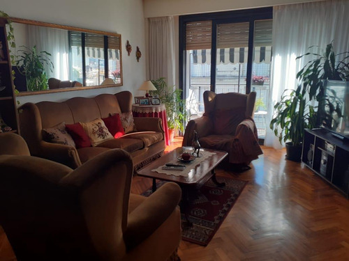 Imagen 3 de 14 de Departamento Piso 89 M2 Muy Luminoso- Monserrat - Retasado