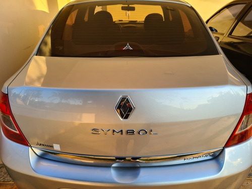 Imagem 9 de 11 de Renault Symbol 2012 1.6 16v Expression Hi-flex 4p