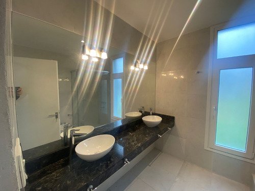 Casa En Venta, Chacras La Primavera Club, Carlos Keen, Lujan. Oportunidad / Apto Credito Hipotecario