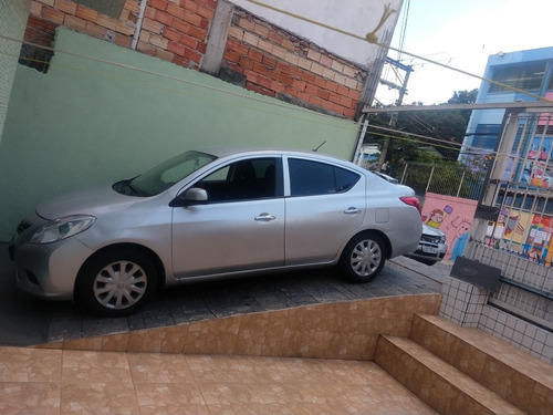 Nissan Versa 1.6 16v Sv Flex 4p 2012