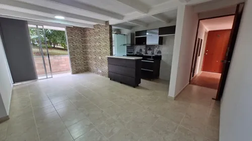 Vendo Apartamento En La Parte Baja De La Loma De Los Bernal, Piso Bajo