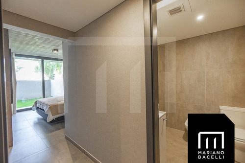 Departamento En Venta En Complejo 3300 Cabral Canning