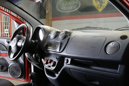 Imagem 15 de 18 de Fiat - Uno Sporting 1.4 Completo 2013 Com Baixa Km !!!
