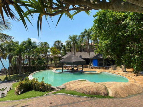 Imagem 16 de 21 de Pousada A Venda Em Ilhabela, Terreno 5.678,17m², Área Construída 1.878,57m², Casa Sede, Tres Chalés, Casa De Caseiro, Piscina, Quadra, Churrasqueira - Ch00277 - 71000977
