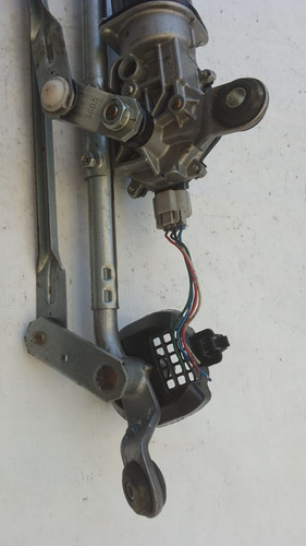 Motor De Brazos Limpiadores Dodge Attitude 2023. (Usado)