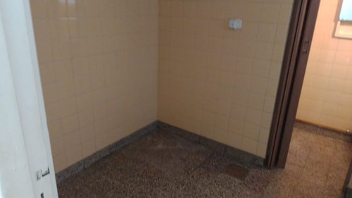 Imagen 8 de 30 de Excelente Oportunidad De Inversión De Departamento De 4 Ambientes A La Calle C/ Balcón Saliente, 68 M2 En Pleno Centro