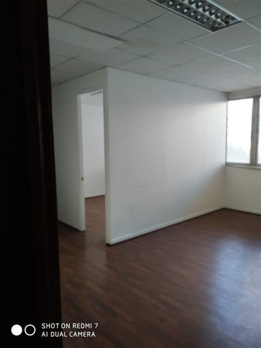 Imagen 2 de 7 de Oficinas En Arriendo Comuna De Providencia