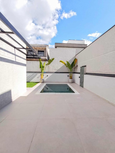 Casa Térrea Impecável Em Condomínio Fechado !!!!
