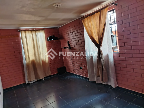 Casa En Venta De 4 Dorm. En Pasaje Cerrado, Puente Alto