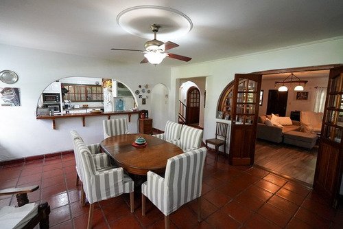 Imagen 9 de 30 de Venta , Casa Con Parque Y Pileta Parque Leloir, Ituzaingo