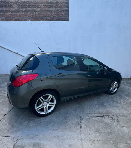 Peugeot 308 2.0 Feline 143cv