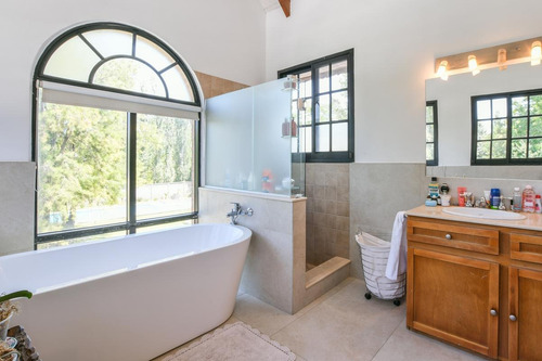 Imagen 22 de 30 de Casa De 4 Dormitorios En Venta Con Pileta Y Quincho San Eduardo Aldea Fisherton