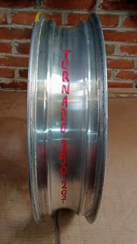 Rin Trasero Vento Tornado 250 21 Ligero Golpe Sin Disco 1.1 (Usado)