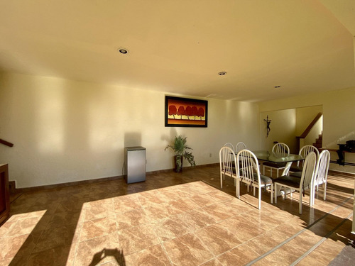 Casa En Venta En Lomas De Atzingo, Cuernavaca