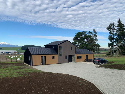Casa En Venta De 4 Dorm. En Puerto Varas