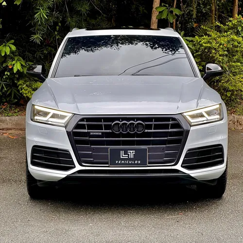 Audi Q5 TFSI QUATTRO BLACK