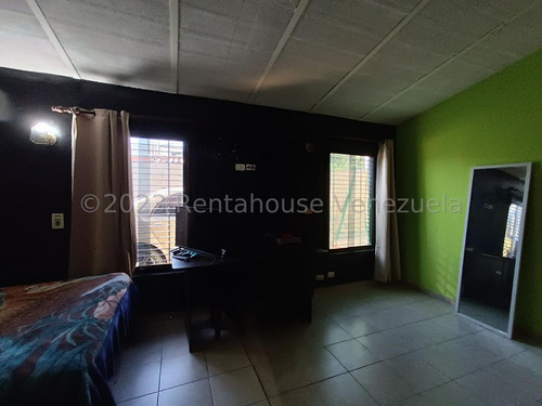 24-13391 Hermosa Casa En Venta, Urb. Los Samanes, Maracay Mord