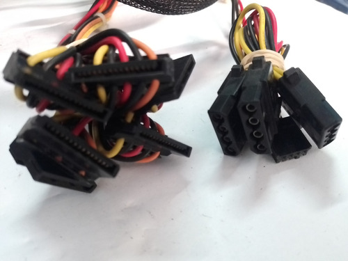 Fuente De Poder Real Atx 700w Thunder Rs700 Cooler Master (Usado)