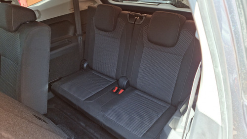Volkswagen Tiguan Comfortline 7 asientos, 3 filas