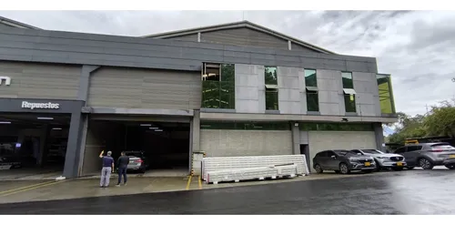 2.300m2 Bodega Arriendo En Copacabana