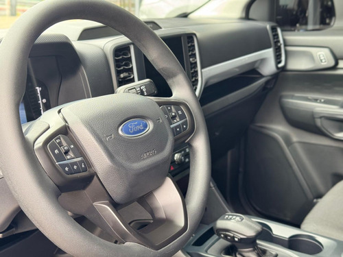 Ford Ranger XLS V6 4x4 AT