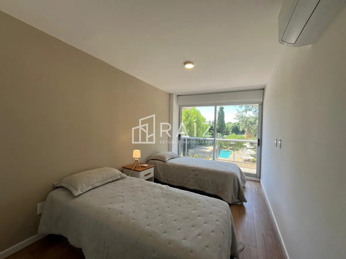 En Venta Apartamento 2 Dormitorios Playa Mansa