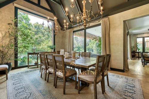 Completamente Remodelada Excelente Conectividad