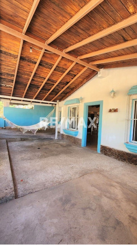 Amplia Casa En El Valle, Cod 0968