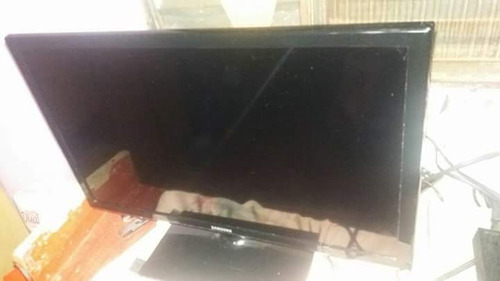Tv 23 Polegadas Entrada Hdmi Usb E Áudio E Video