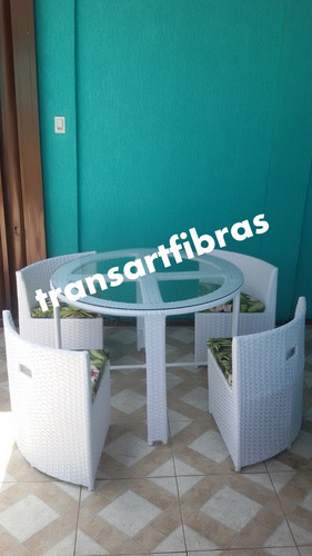 Imagem 2 de 8 de Mesa Pizza De Fibra Sintetica