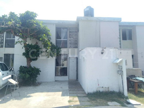 Casa En Venta En Condominio Las Palmas, Tuncingo, Acapulco
