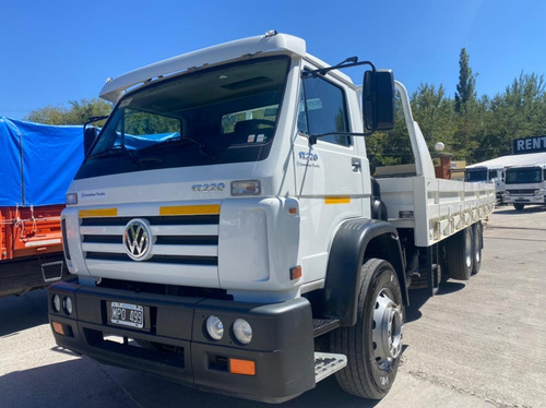 Volkswagen 17220 9000km Planchada Sica 8mts Rentaltrucks