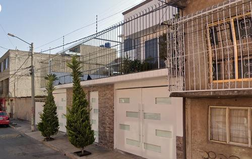 Casa En Venta En Lirio 141, Tamaulipas, 57300 Cdad. Nezahualcóyotl, Méx. Ajrj