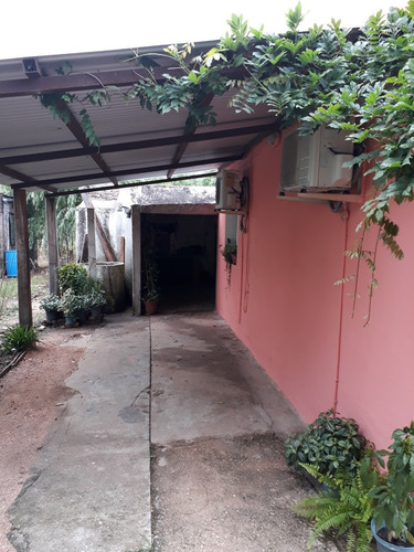 Imagen 2 de 9 de Vendo Casa De 2 Dorm, Parrillero Techado, Alero Para Autos A 2 Cuadras De La Avenida