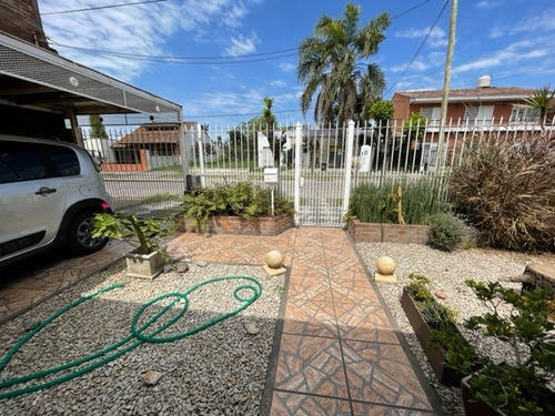 Imagen 3 de 9 de Venta - Casa 5 Ambientes - Acepta Permuta En San Vicente !