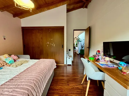 Casa En Venta En Poblado - El Campestre. Cod V4122