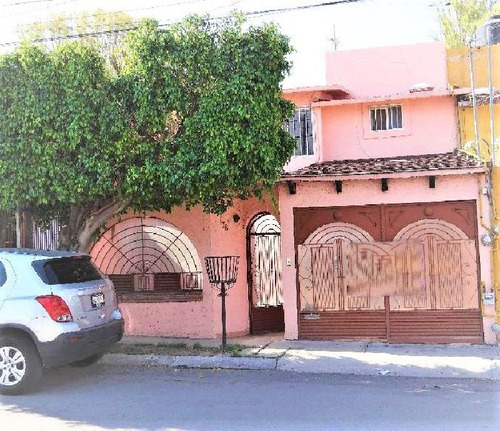 Casa Sola En Venta En Plazas Del Sol 2a Sección, Querétaro, Querétaro