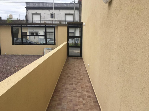 Imagen 2 de 14 de Departamento En Venta De 1 Dormitorio En Lomas Del Mirador