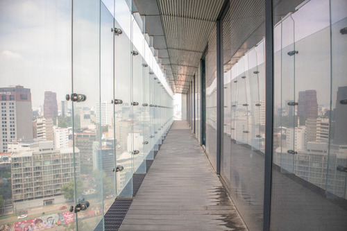 Oficina En Subarrendamiento En Edificio Chapultepec Uno R509 Piso 17 - Lem