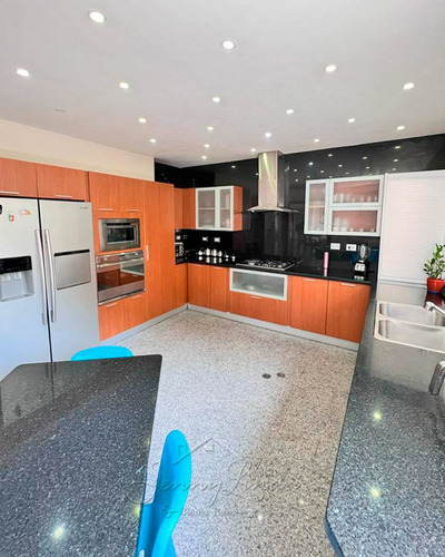 Se Vende!!! Espectacular Townhouse En La Urbanización Cantarrana Maracay Aragua