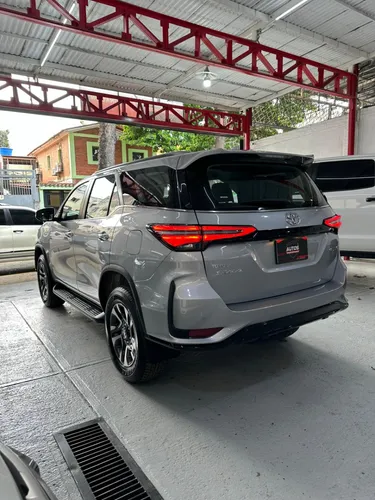 Toyota Fortuner Sw4