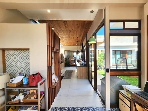 Casa Con Recámara En Primer Nivel, Jardín Central Y Roof Garden, Zibatá, Qro. Am
