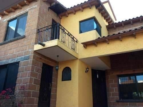 Hermosa Residencia En Venta En Milenio Iii, La Propiedad Cue