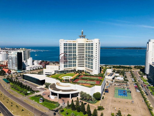 Imagen 26 de 30 de Departamento En Venta En Edificio De Categoría - Punta Del Este Punta Del Este