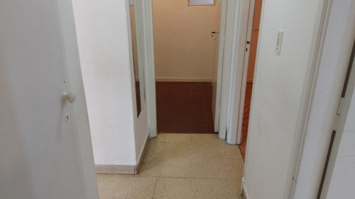 Imagen 29 de 30 de Excelente Oportunidad De Inversión De Departamento De 4 Ambientes A La Calle C/ Balcón Saliente, 68 M2 En Pleno Centro