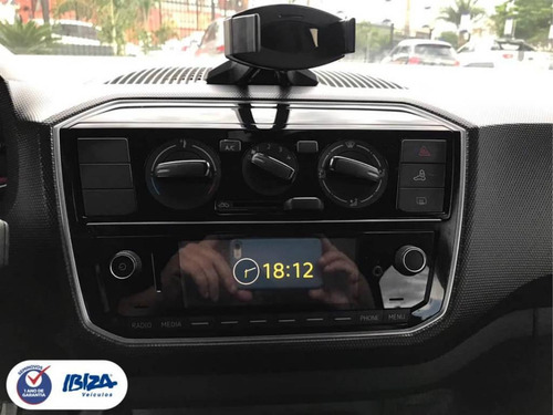 Volkswagen Up Connect Tsi