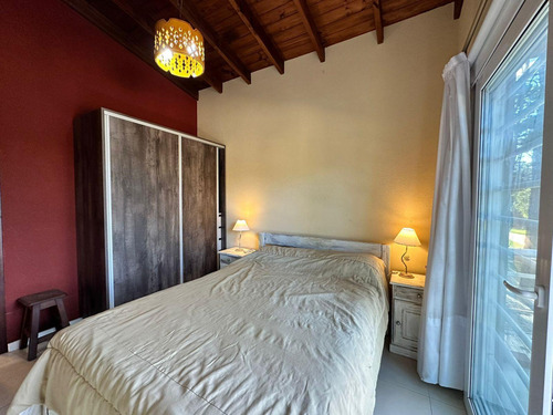 Casa En Venta - 5 Dormitorios 4 Baños - Pinamar